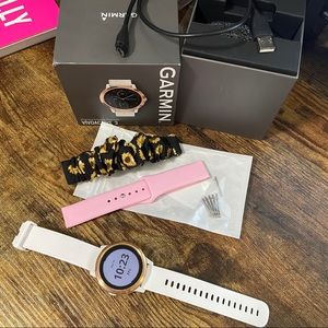 SOLD ❤️ Garmin Vivoactive 3 - white and rose gold